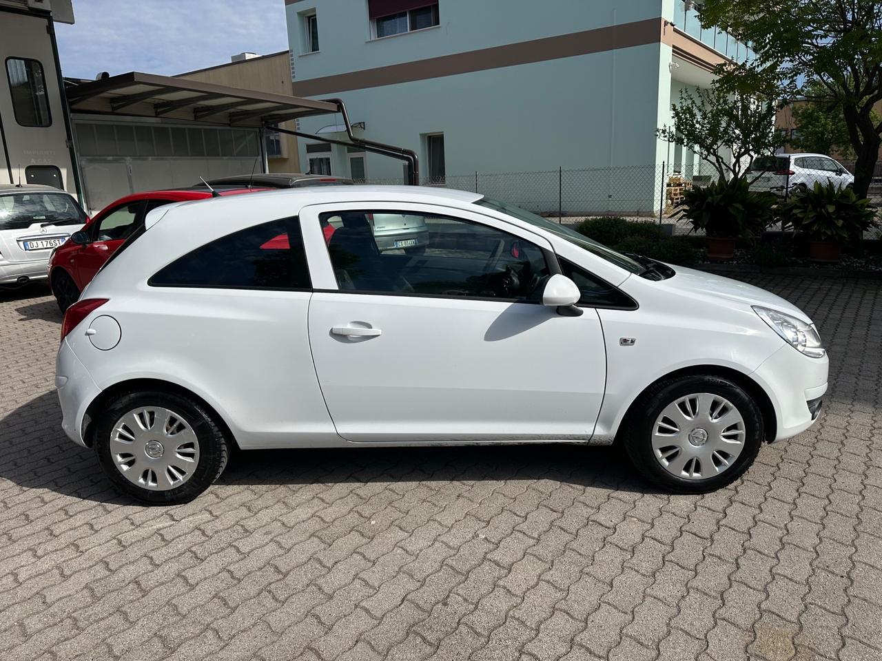 Opel Corsa 1.2 80CV 3 porte GPL-TECH Enjoy