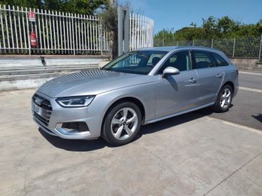 Audi A4 Avant 30 TDI/136 CV S tronic Business Advanced