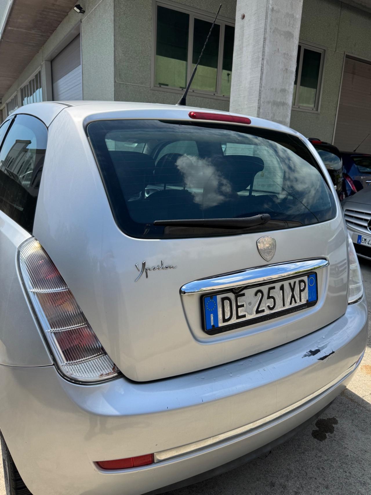 Lancia Ypsilon 1.2 Argento