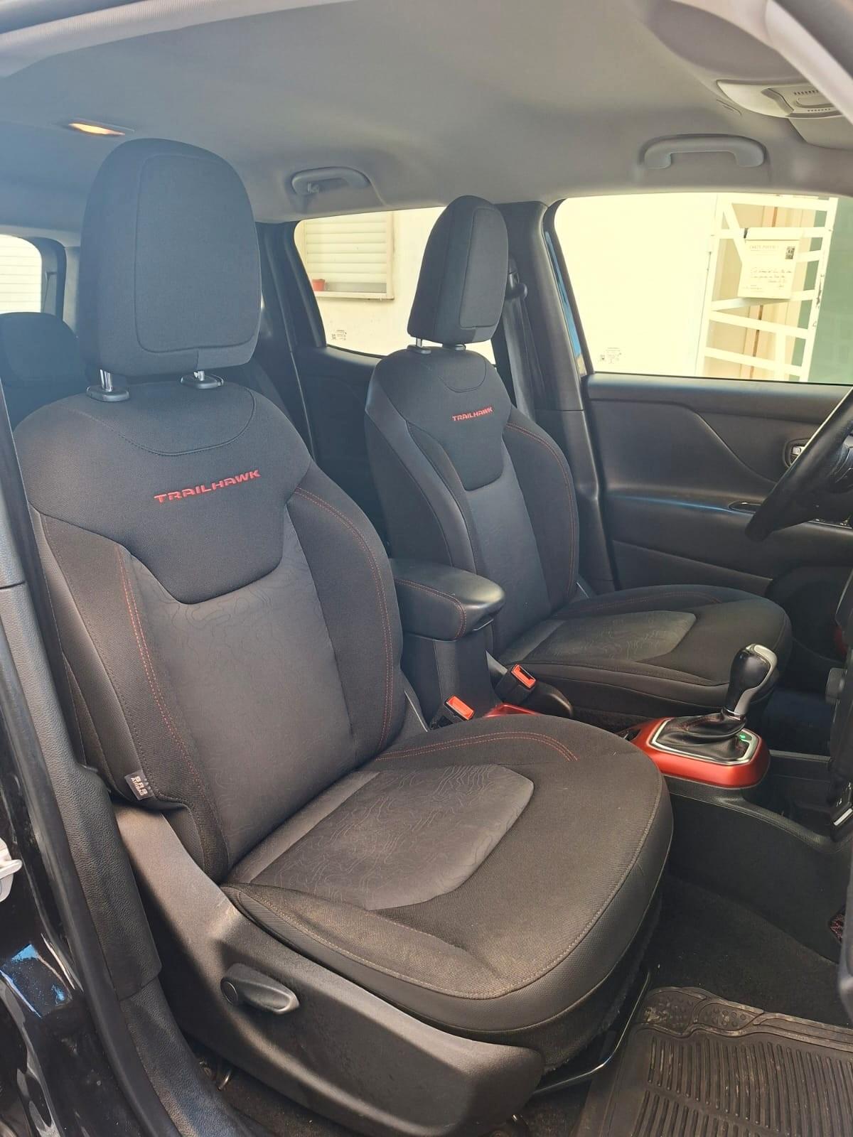 Jeep Renegade 2.0 Mjt 170CV 4WD Active Drive Low Trailhawk