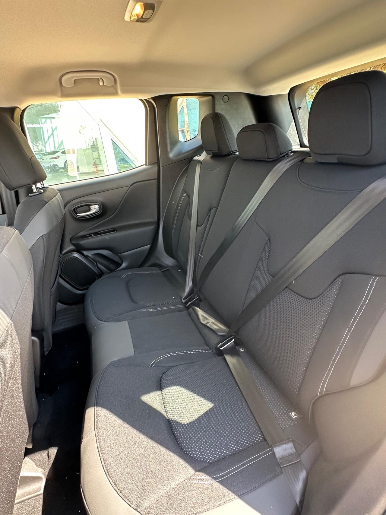 Jeep Renegade 1.5 Altitude offerta T-Stock prezzo imperdibile