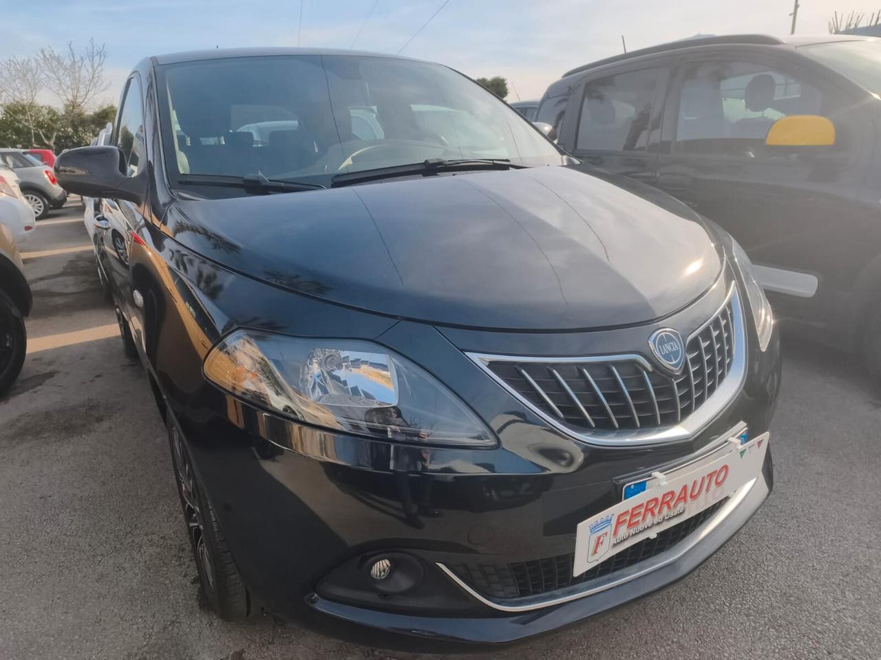 Lancia Ypsilon 1.0 70CV HYBRID PLATINUM