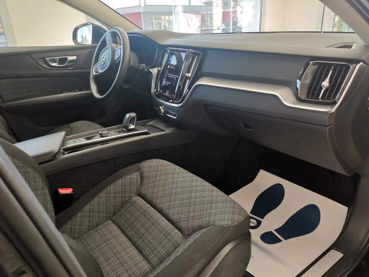 Volvo V60 B4 (d) Geartronic Momentum Business