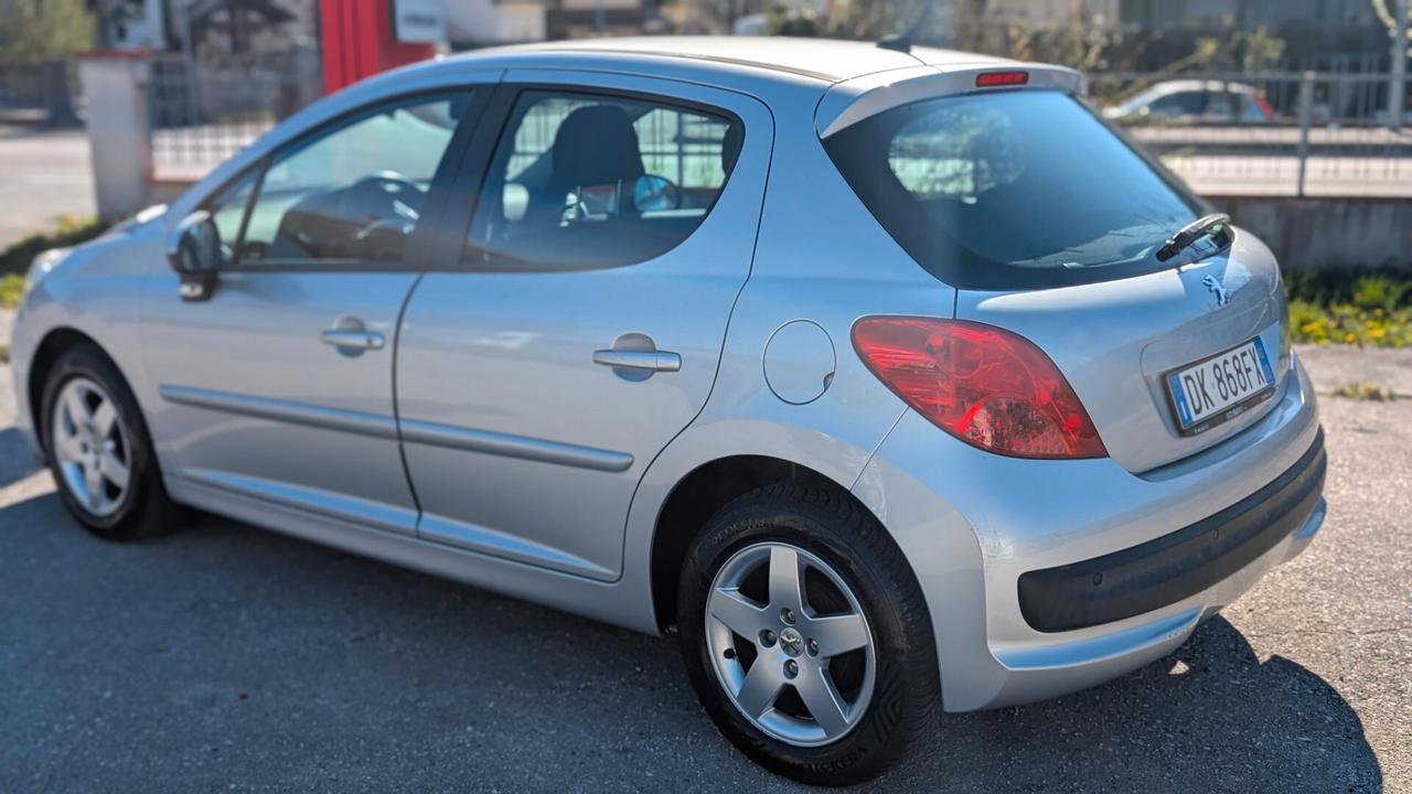 Peugeot 207 1.4 HDi 70CV 5p. XS