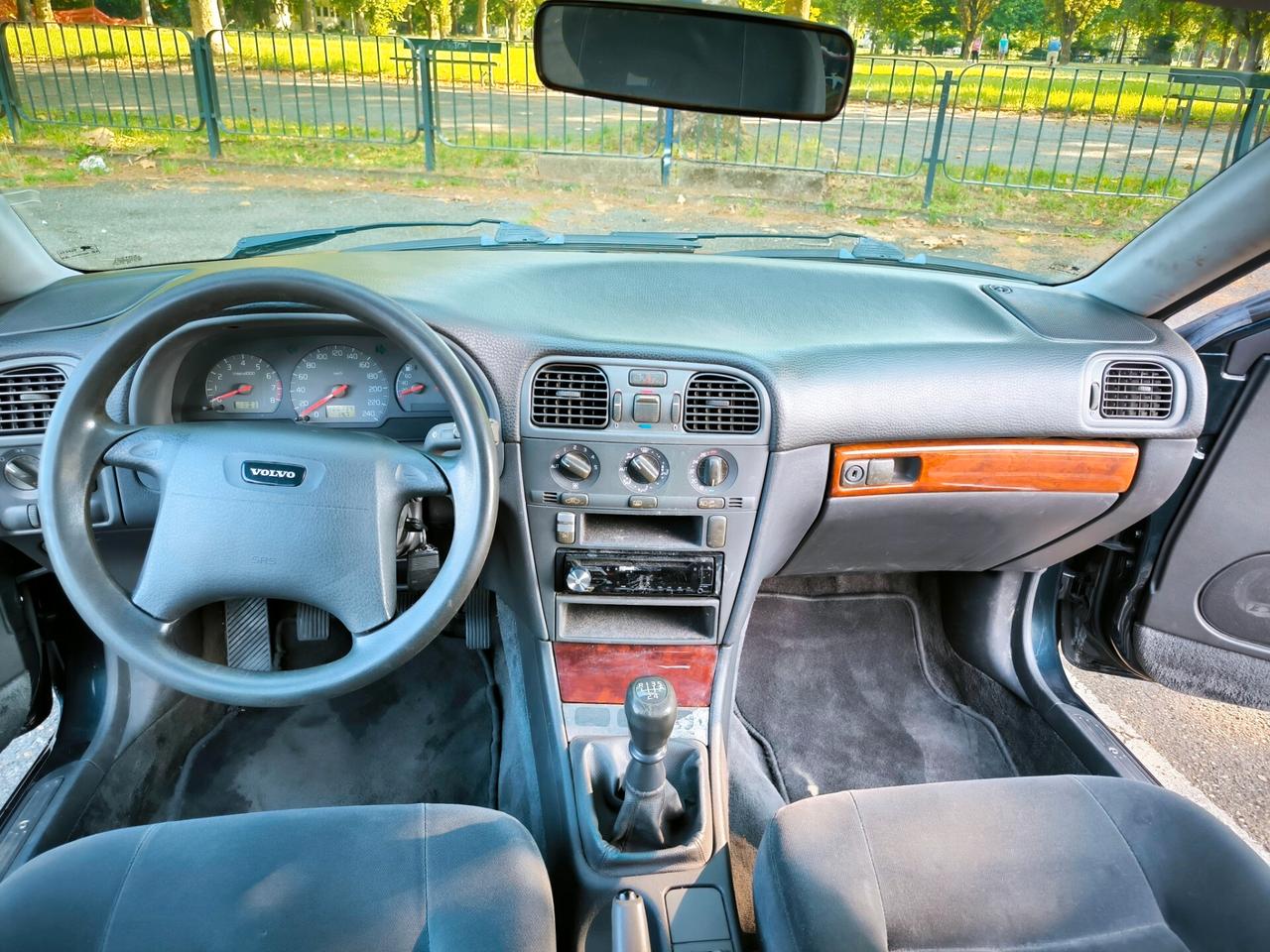Volvo V40 2.0 16V cat