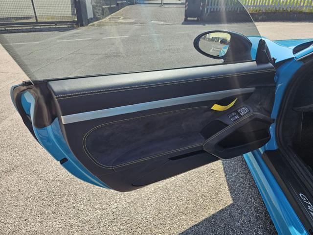 PORSCHE Cayman 718 Cayman 4.0 GT4