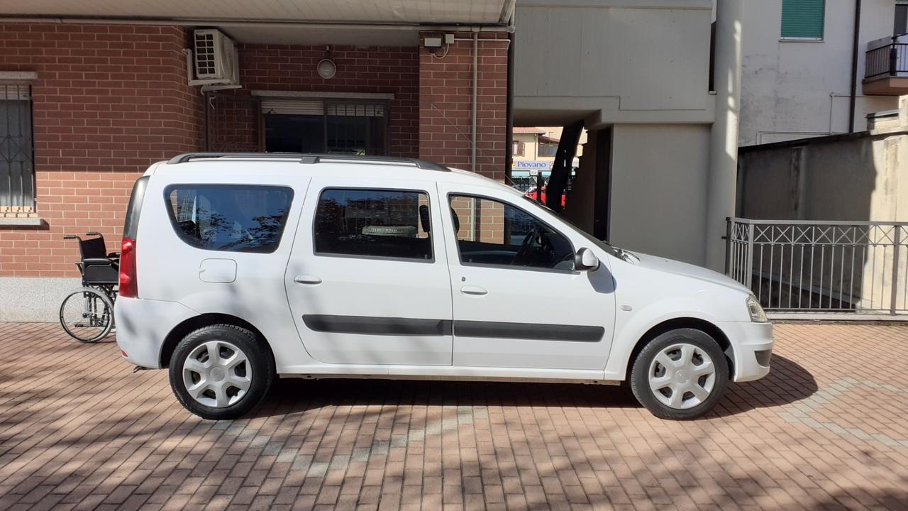 Dacia trasporto disabili pianale ribassato