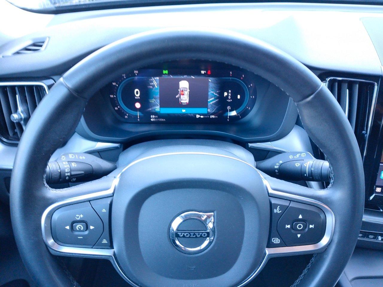 Volvo XC60 2.0 b4 Core awd auto