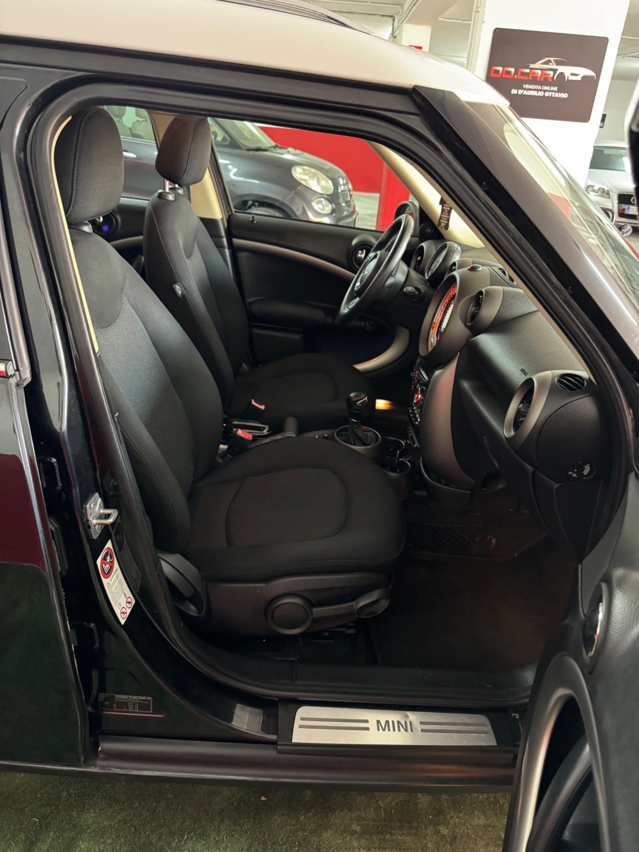 Mini Cooper D Countryman ALL 4 cambio automatico 130000 Chilometri