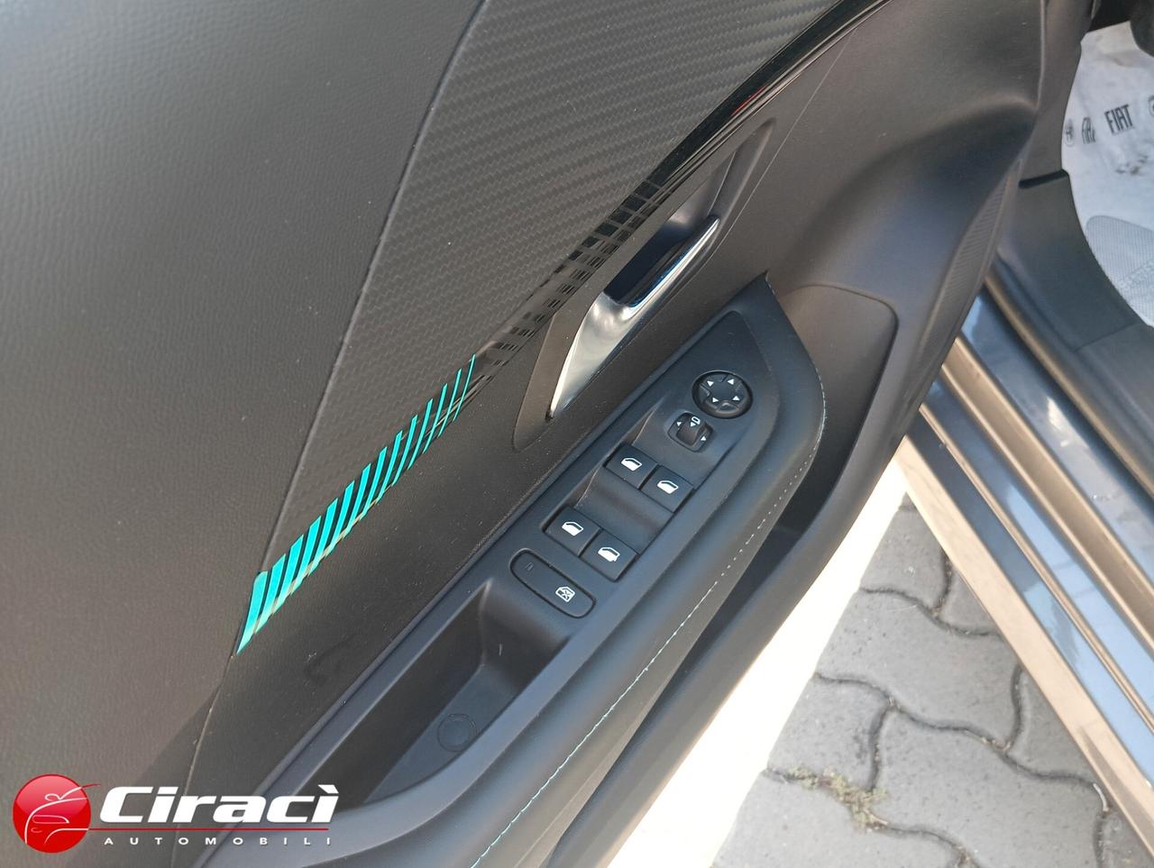 Peugeot 208 PureTech 100 5 porte Allure