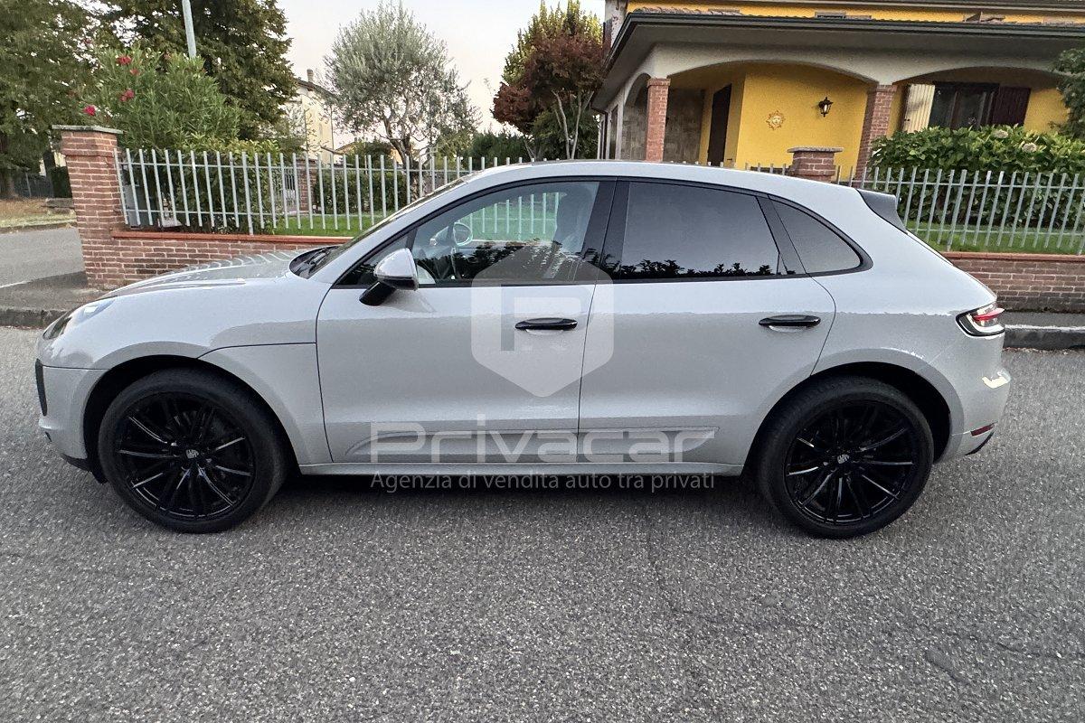 PORSCHE Macan 2.0