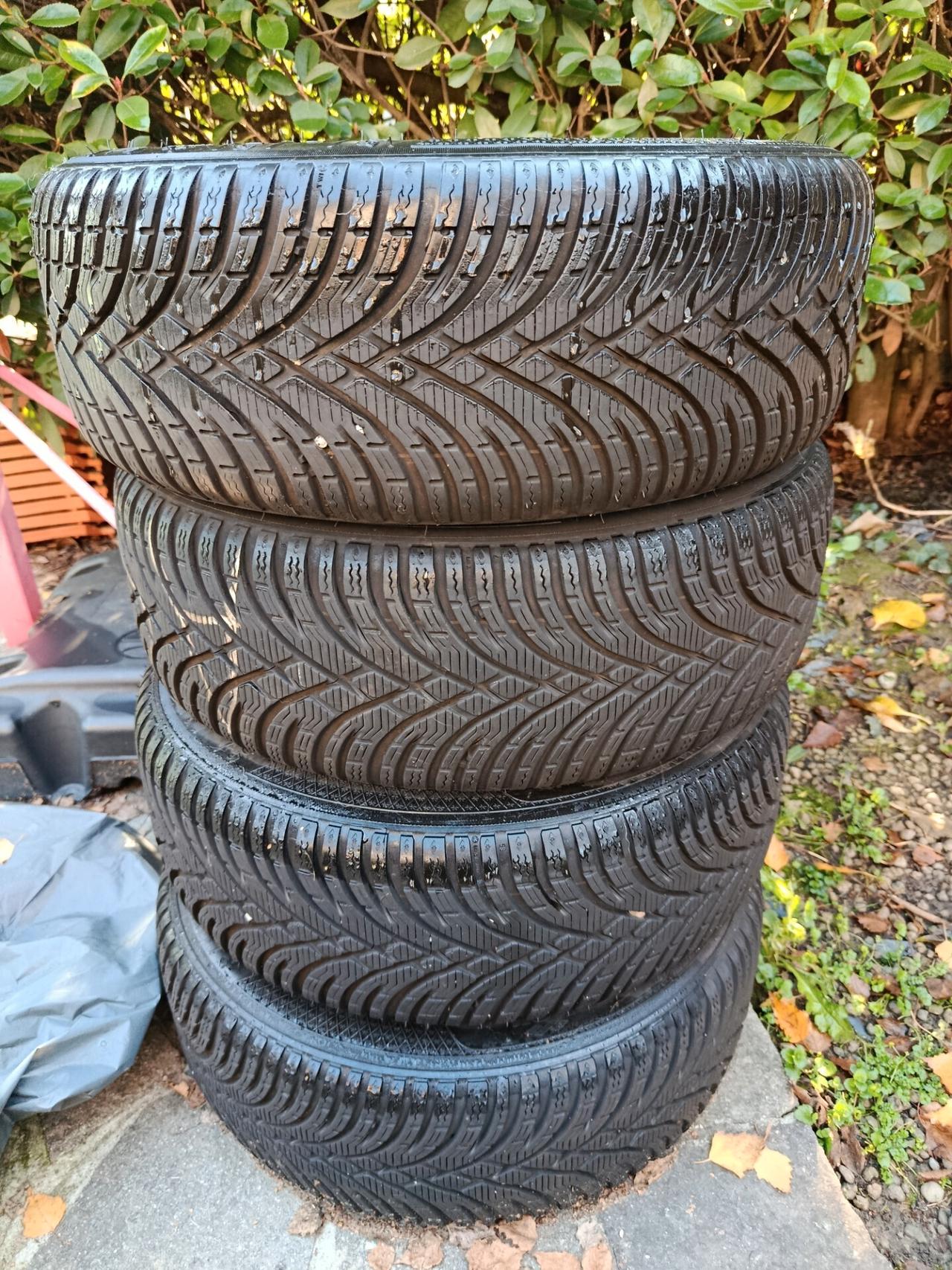 Ford Fiesta 1.5 TDCi 75CV 5 porte Business DOPPIO TRENO PNEUMATICI CON CERCHI