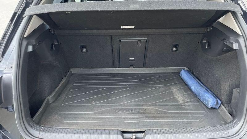Volkswagen Golf 1.5 tgi Life 130cv 1.5 TGI 130cv Style