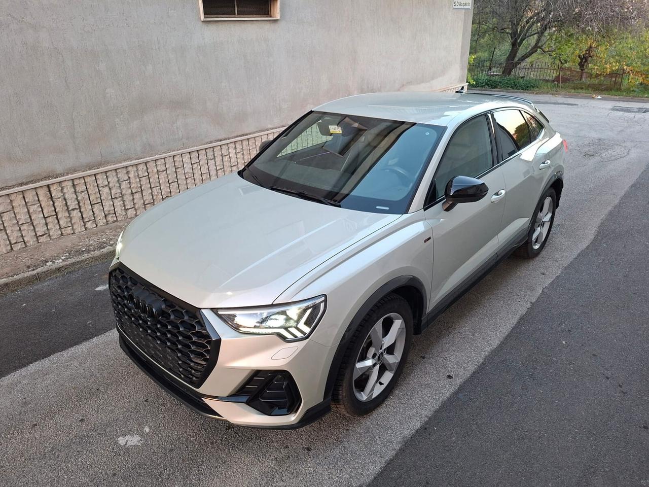 Audi Q3 45 TFSI quattro S tronic line edition