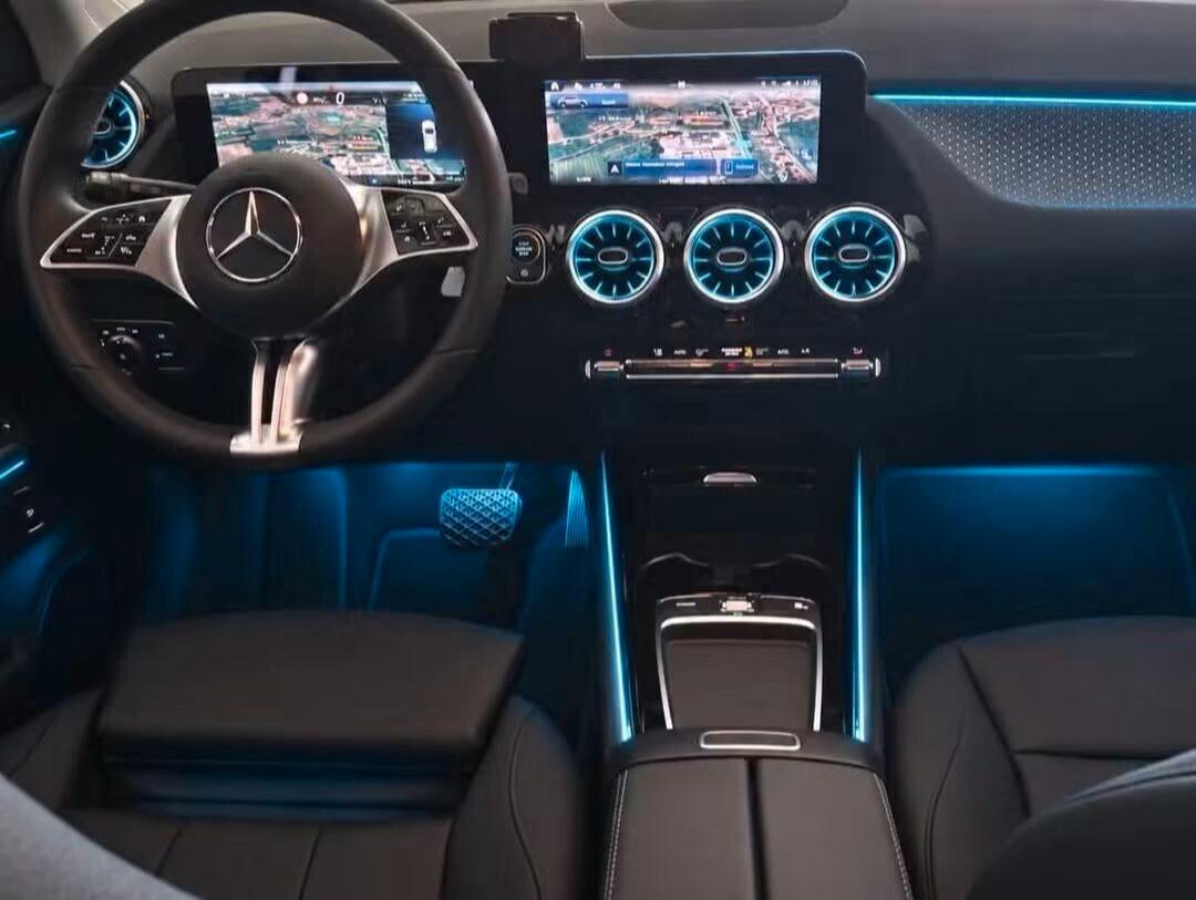 Mercedes GLA 200Automatic km0 tetto panoramico full