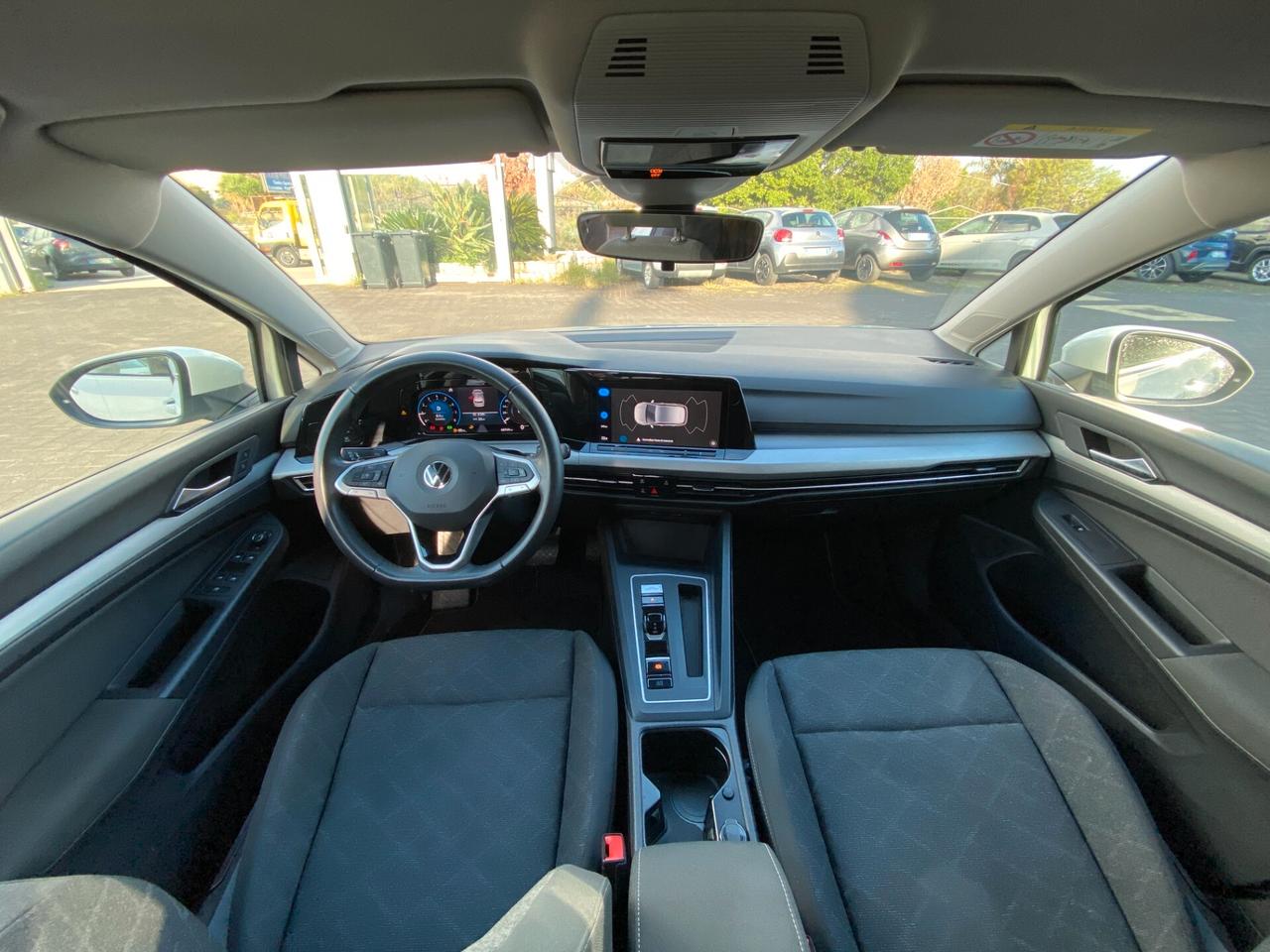 Volkswagen Golf VIII 2020 1.0 eTSI evo Life 110cv dsg