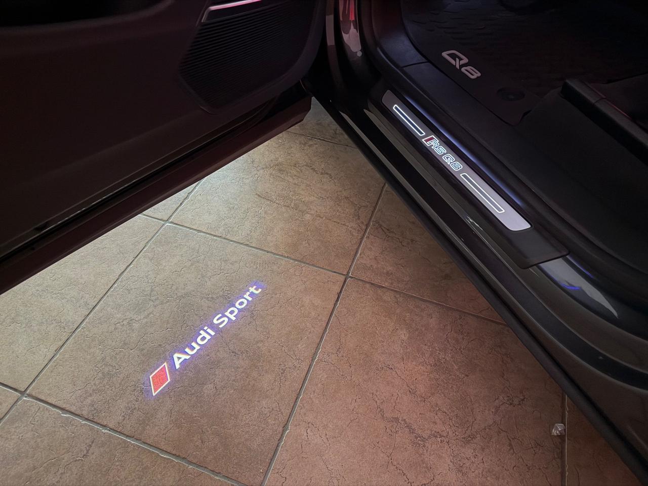 Audi Q8 RS TFSI V8 quattro tiptronic