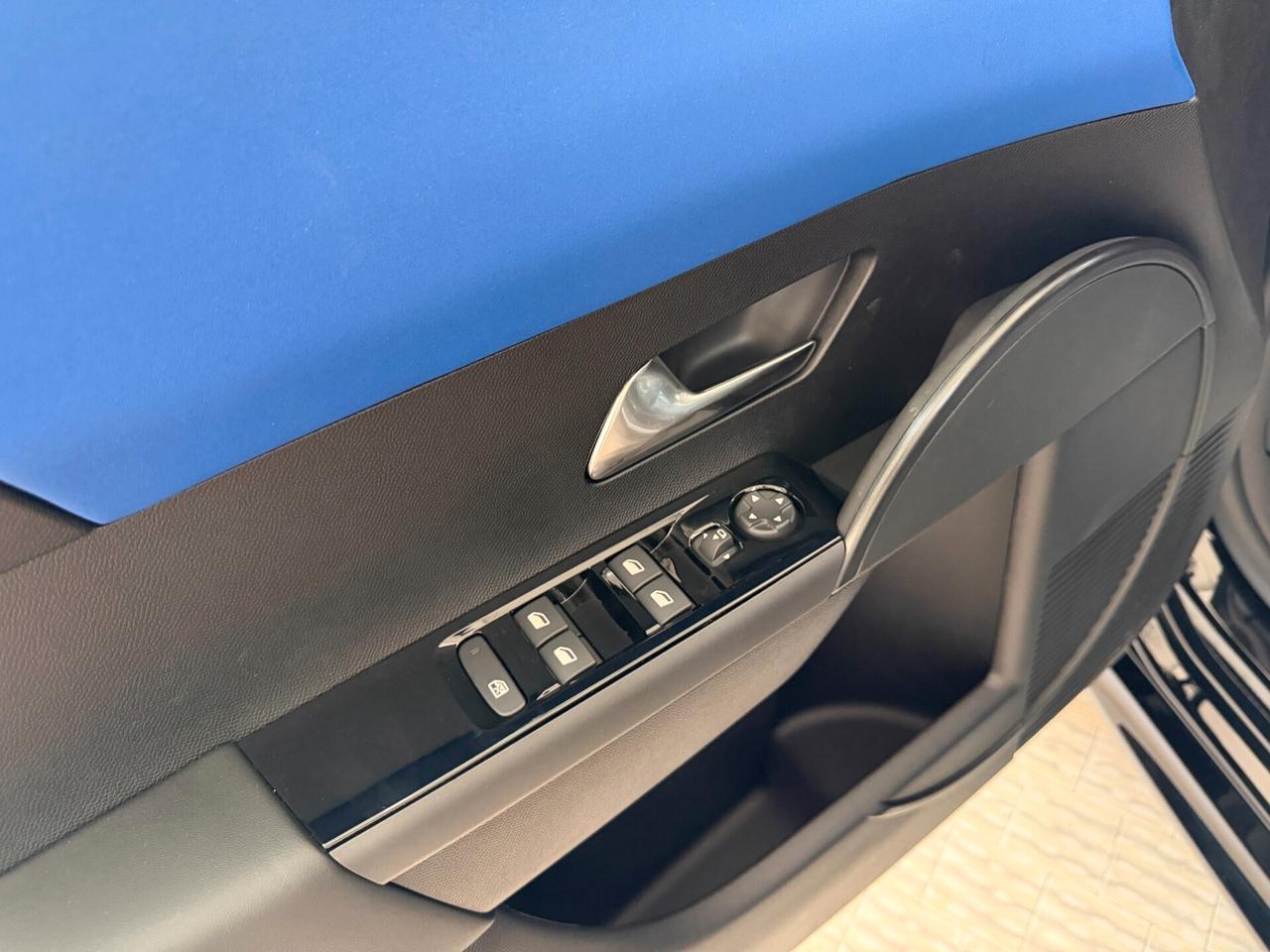 Lancia Ypsilon Hybrid e-DCT HF Line KM0 KM0 Neopatentati