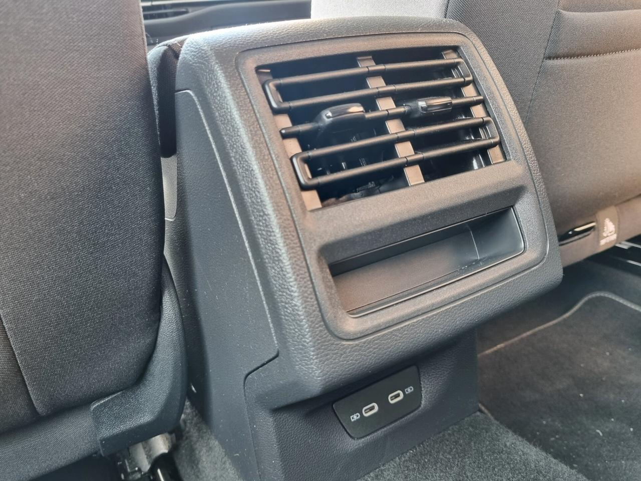 Volkswagen Golf 1.0 eTSI EVO DSG Life