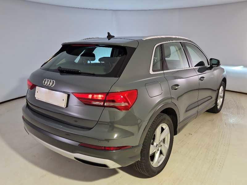 AUDI Q3 35 TDI S tronic Business Advanced