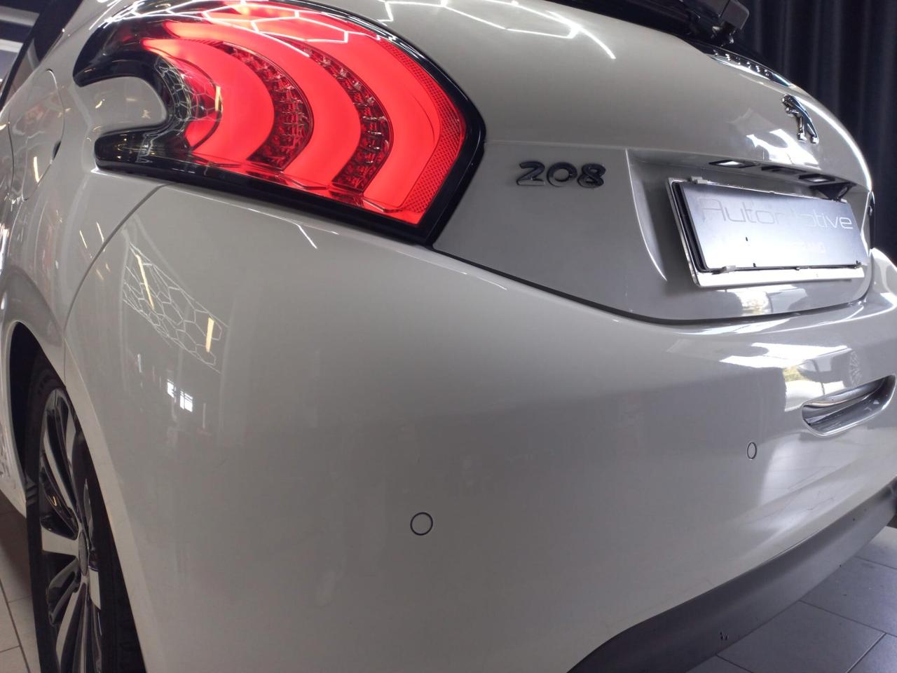Peugeot 208 PureTech 82 5 porte Allure