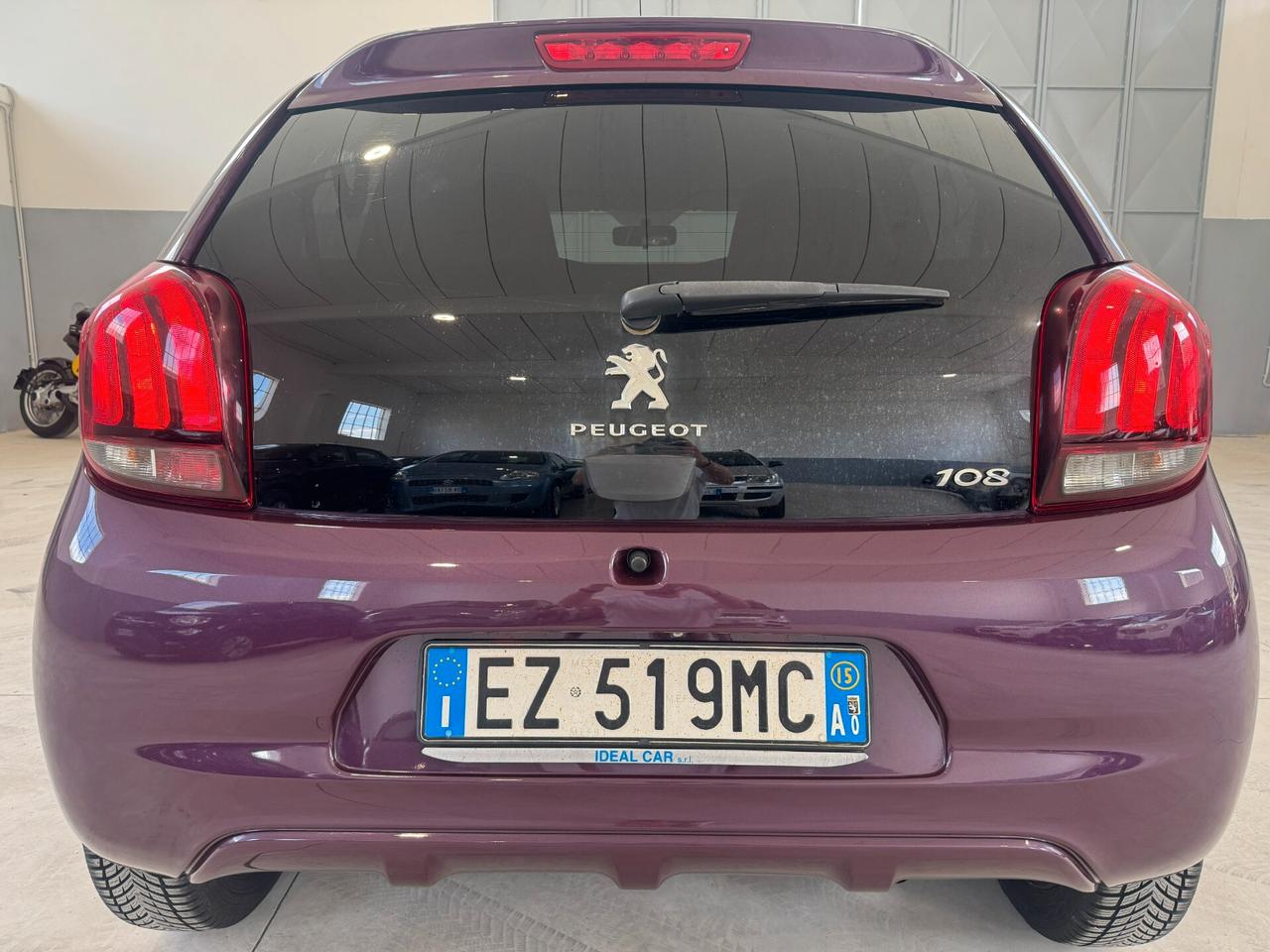 Peugeot 108 PureTech 82 5 porte Allure