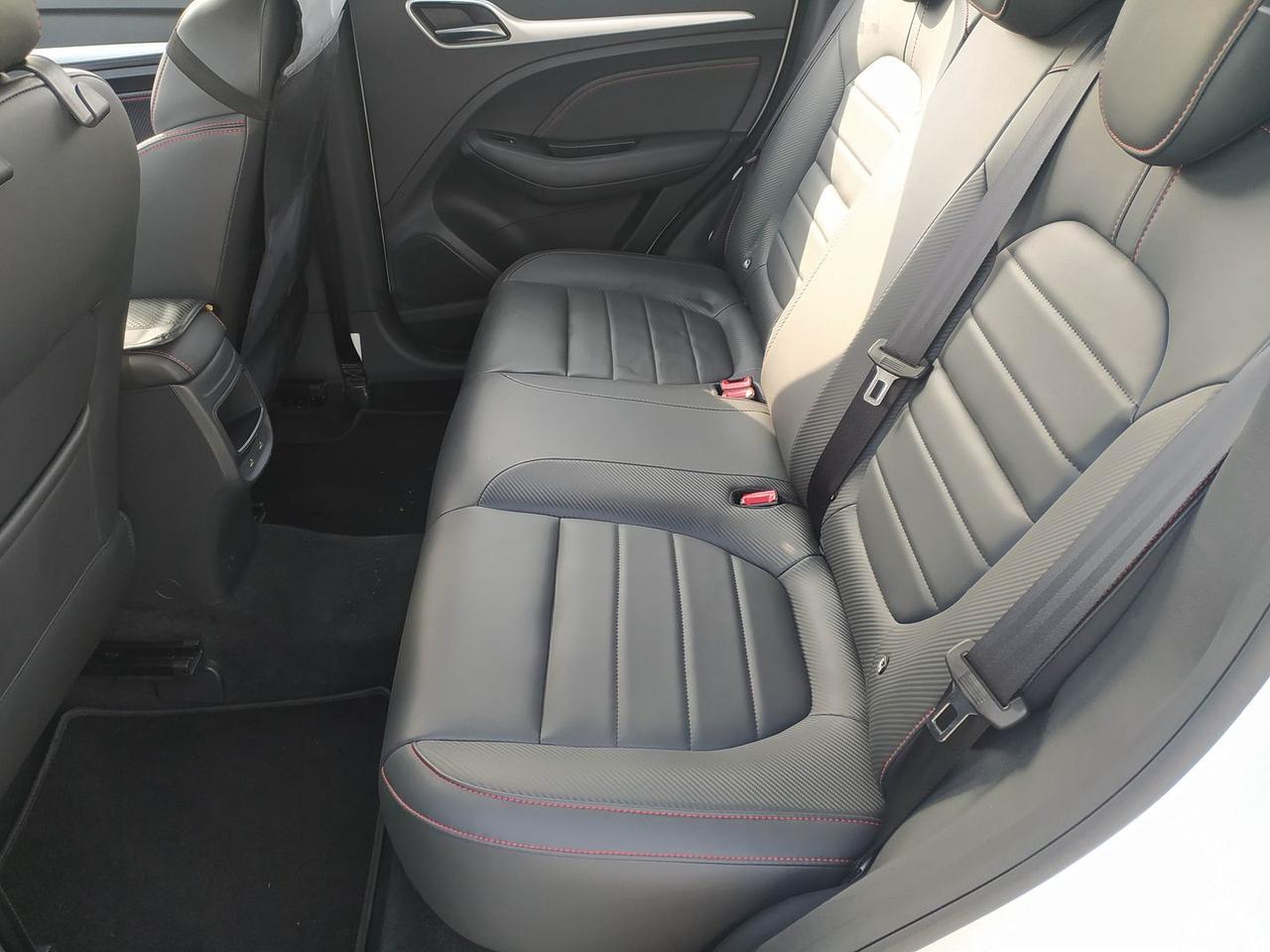 Mg ZS Luxury 1.5 VTi-TECH #9925