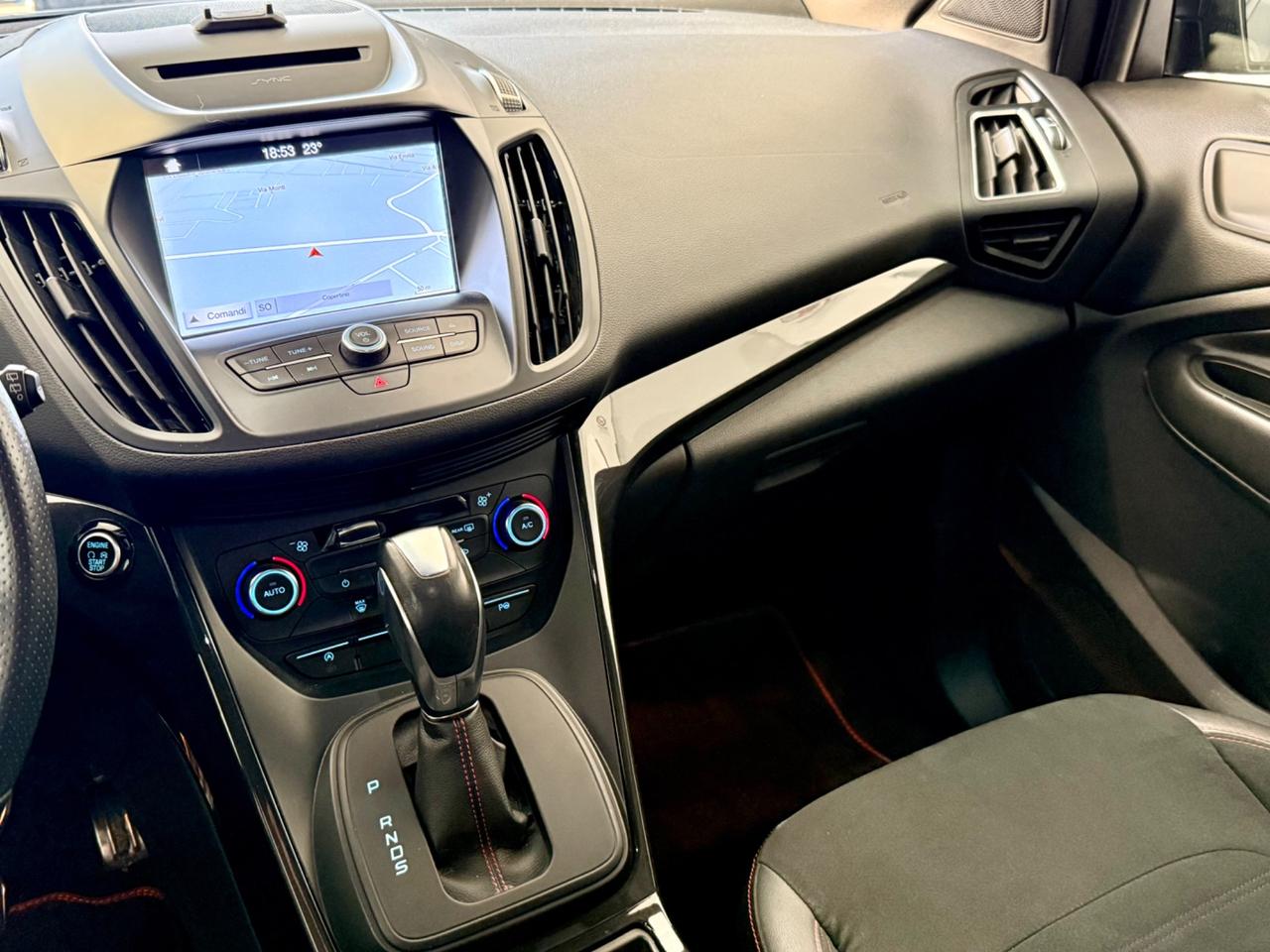 Ford Kuga 2.0 TDCI 120 CV S&S 2WD Powershift ST-Line