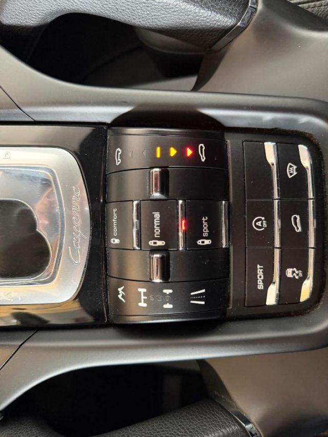 PORSCHE Cayenne 3.0 Diesel /BELL1SS1MO/