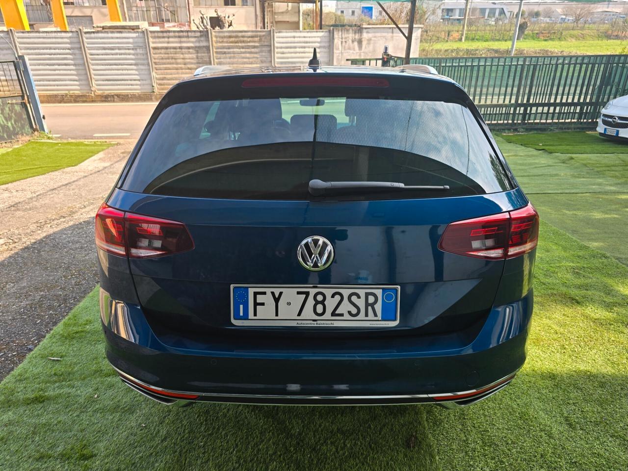 VW Passat 2.0 TDI 150CV DSG Executive -2019