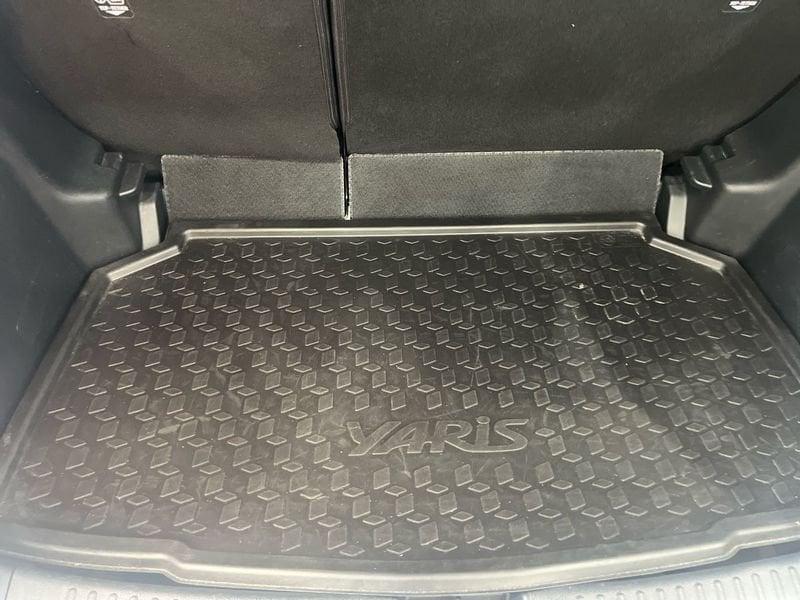 Toyota Yaris Yaris 1.5h Lounge