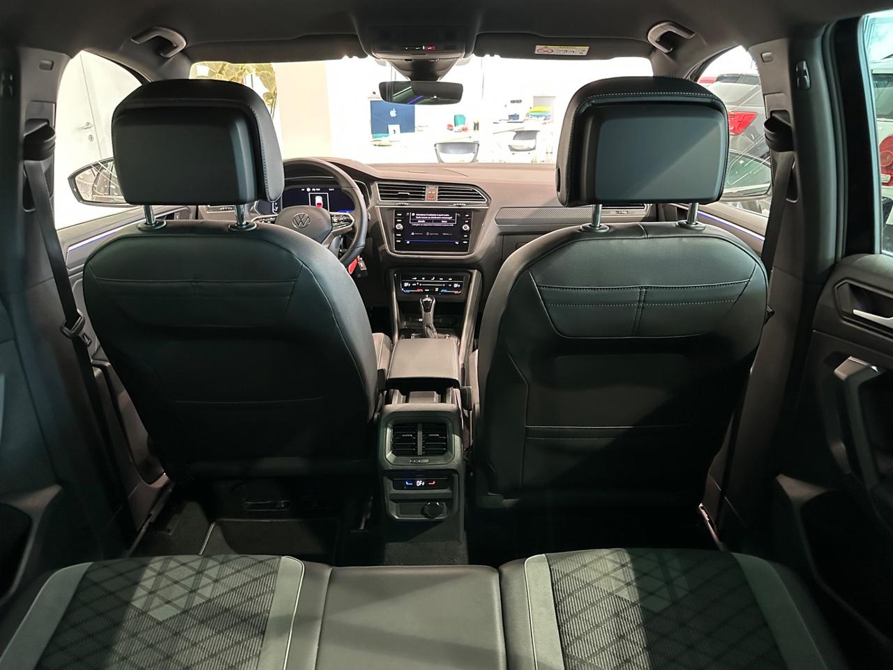 Tiguan R-Line 2.0 TDI 150cv DSG SCR IVA ESPOSTA