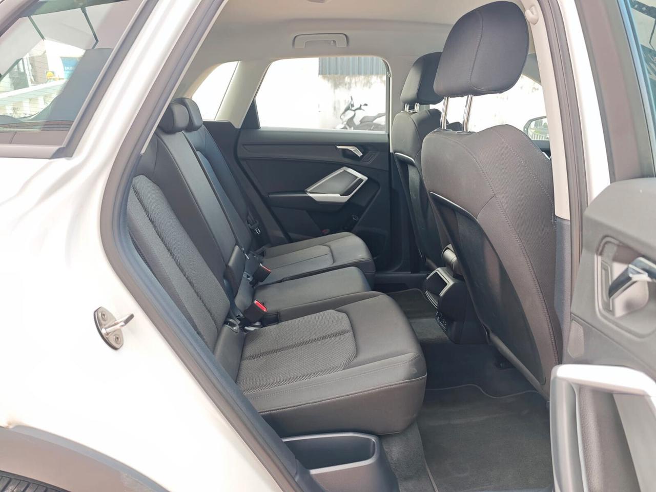 Audi Q3 35 TDI S tronic