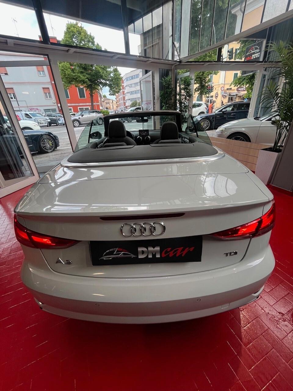 AUDI A3 CABRIO 1.6 TDI 116 CV SPORT NAVI CERCHI DA 18 CAMBIO 6 SPEED KM CERTIFICATI LUCI AMBIENTE OK NEOPATENTATI