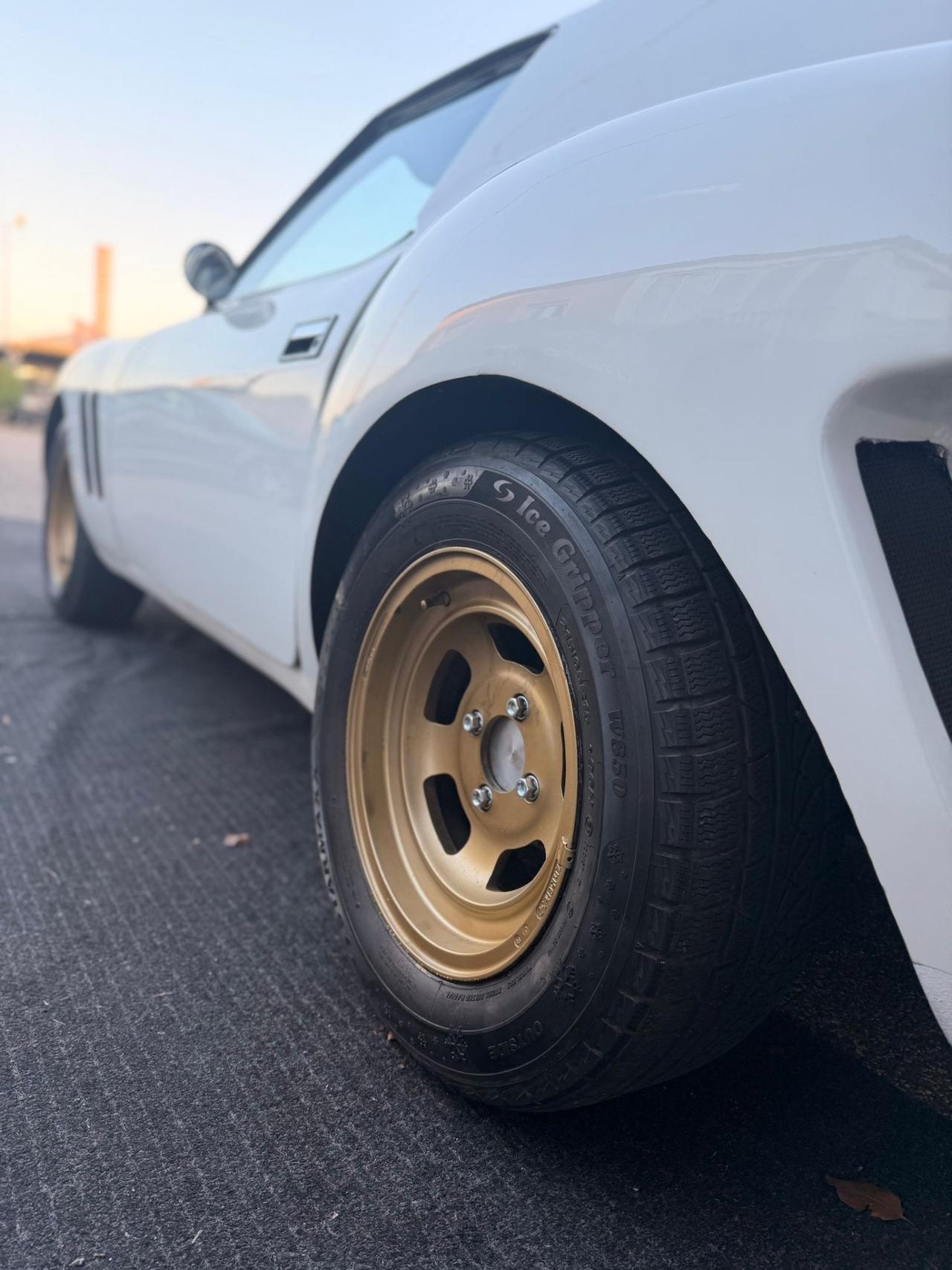 Nissan 280 ZX particolare restauro GTO 250
