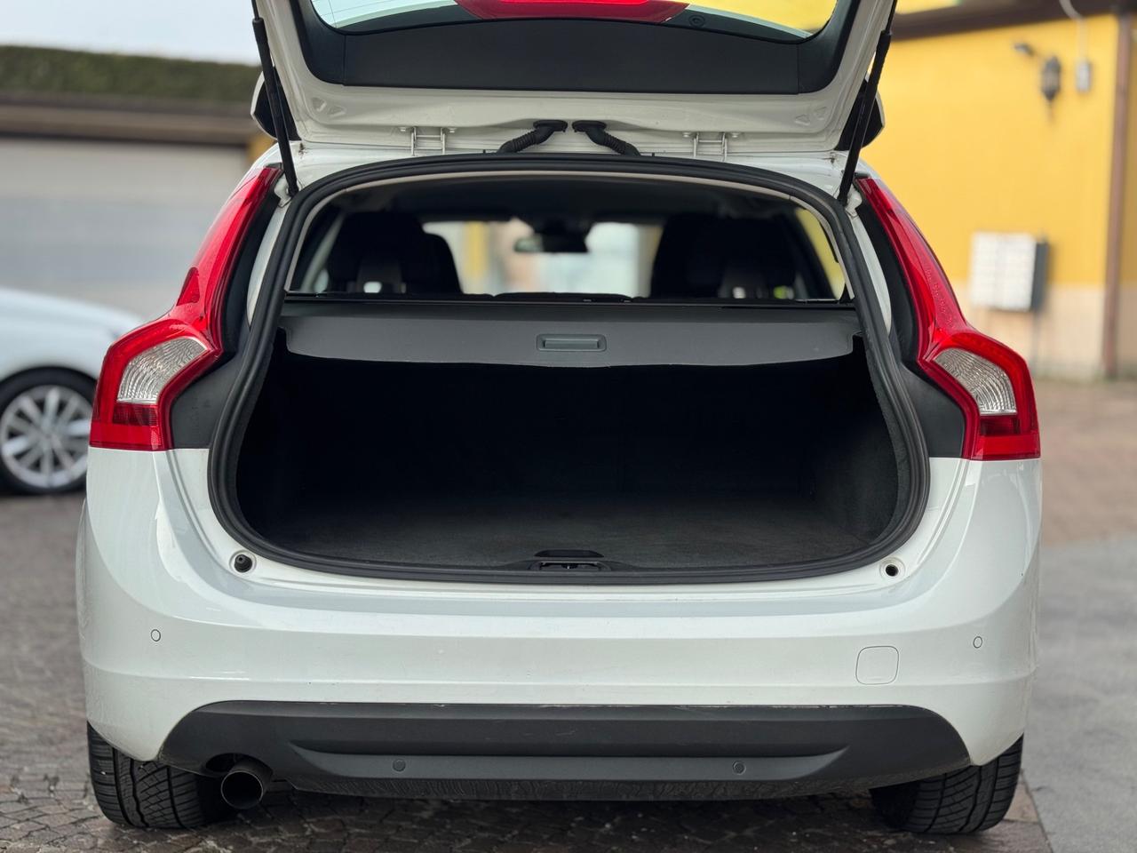 Volvo V60 D3 Geartronic Summum