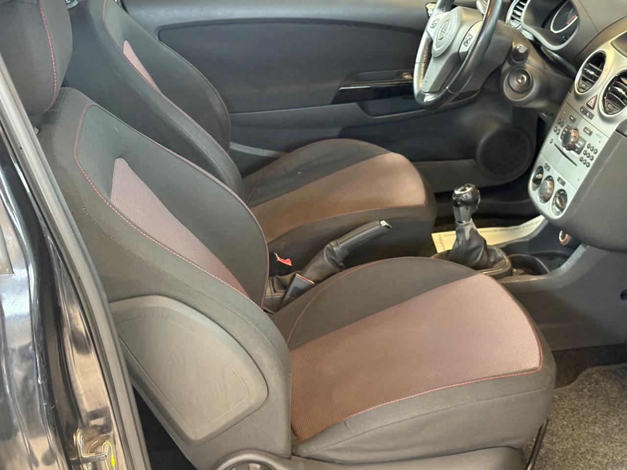 Opel Corsa 1.2 3 porte Sport