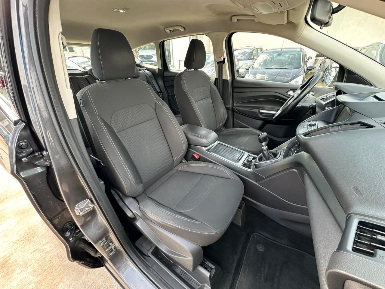 Ford Kuga 1.5 TDCI 120 CV S&S 2WD Titanium