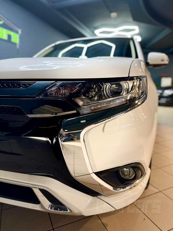 Mitsubishi Outlander phev 2.4 Instyle Plus 4wd