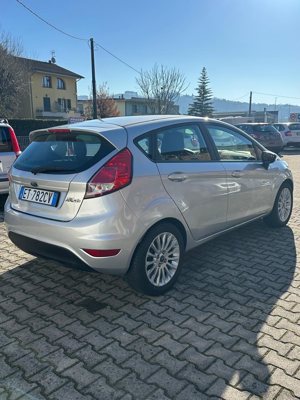Ford Fiesta 1.5 TDCi 75CV 5 porte Titanium