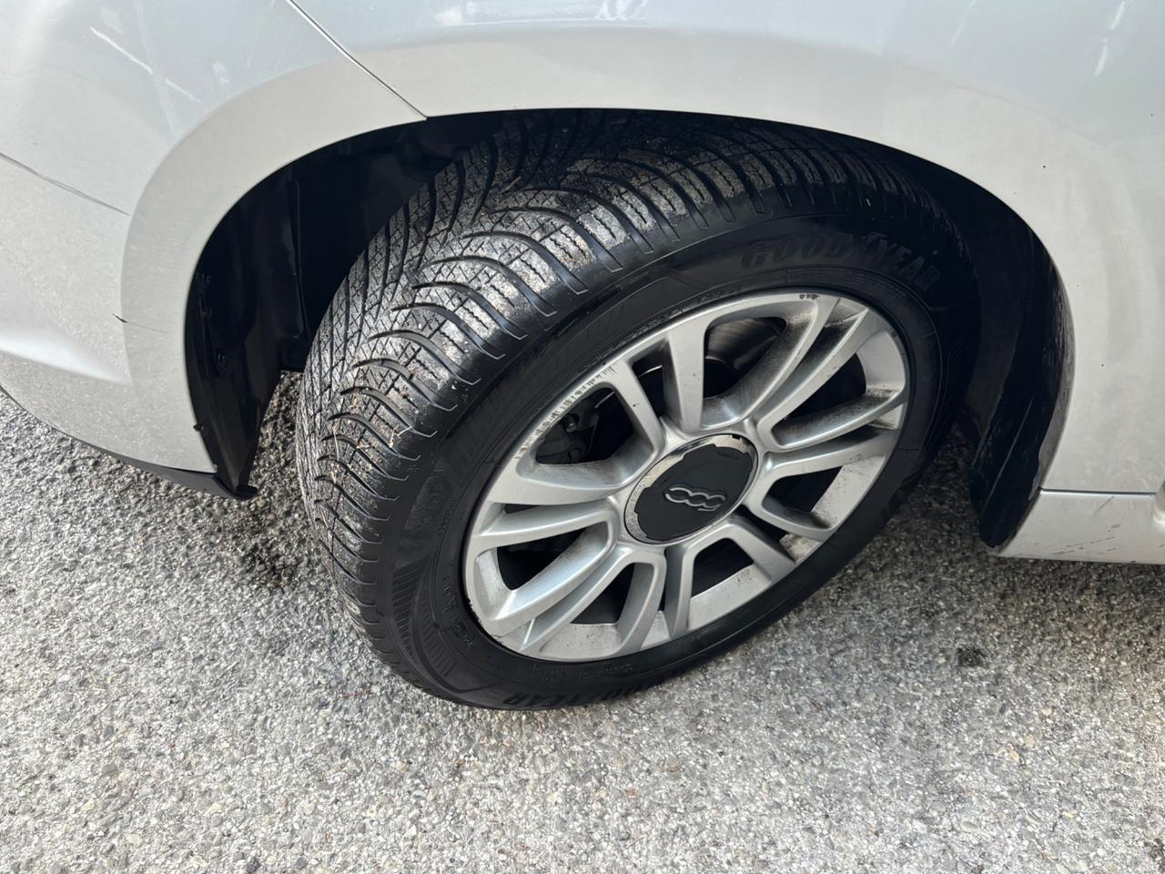 Fiat 500L 1.6 Multijet 7 POSTI Lounge