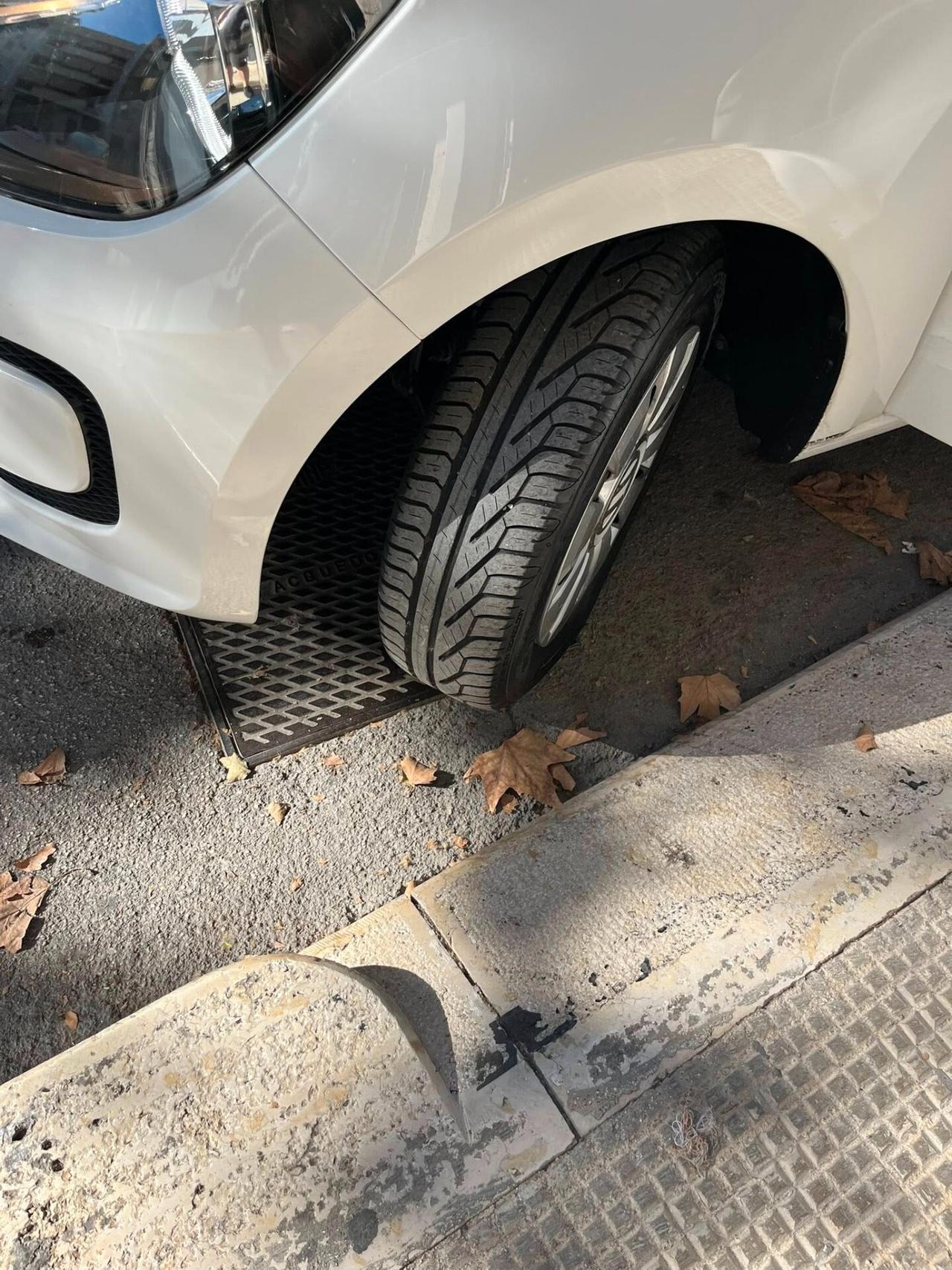 Volkswagen up! 1.0 75 CV 5p. move