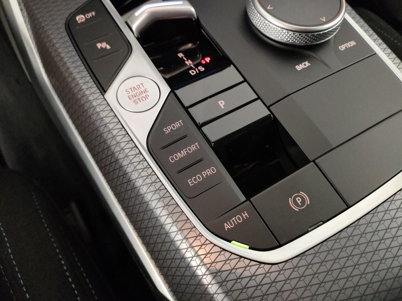 BMW 320d Touring mhev 48V MSport auto