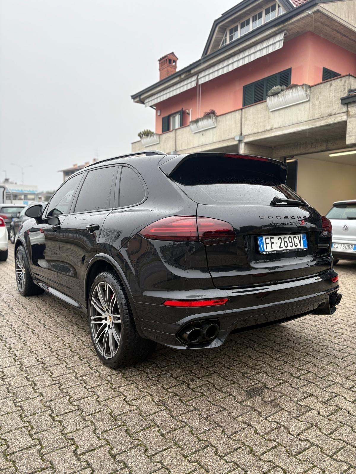 Porsche Cayenne 4.8 Turbo