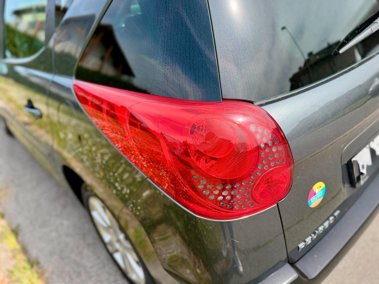 Peugeot 207 1.4 VTi 95CV SW ONE Line