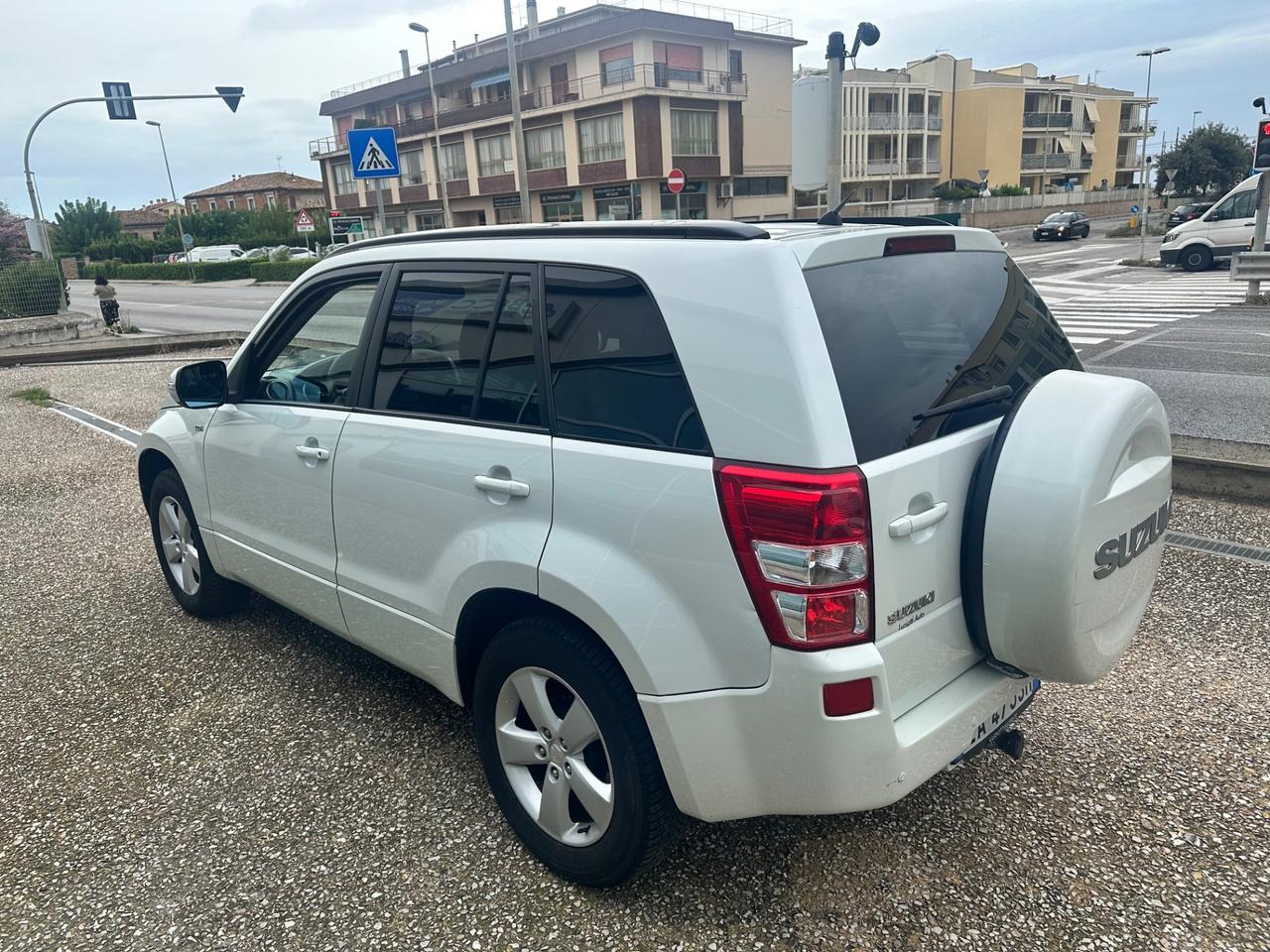 Suzuki Grand Vitara 1.9 DDiS 5 porte Executive 4x4 gancio