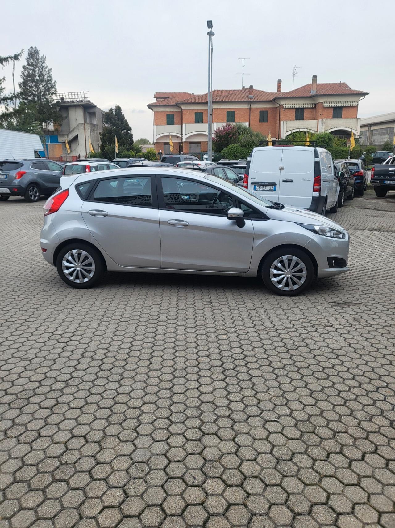 Ford Fiesta 1.5 TDCi 75CV 5 porte Business