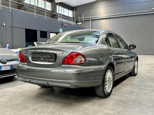 JAGUAR X-Type 2.2D cat Executive