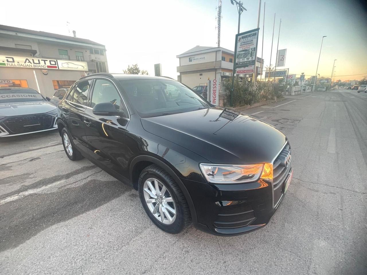 Audi Q3 2.0 TDI 150 CV Business