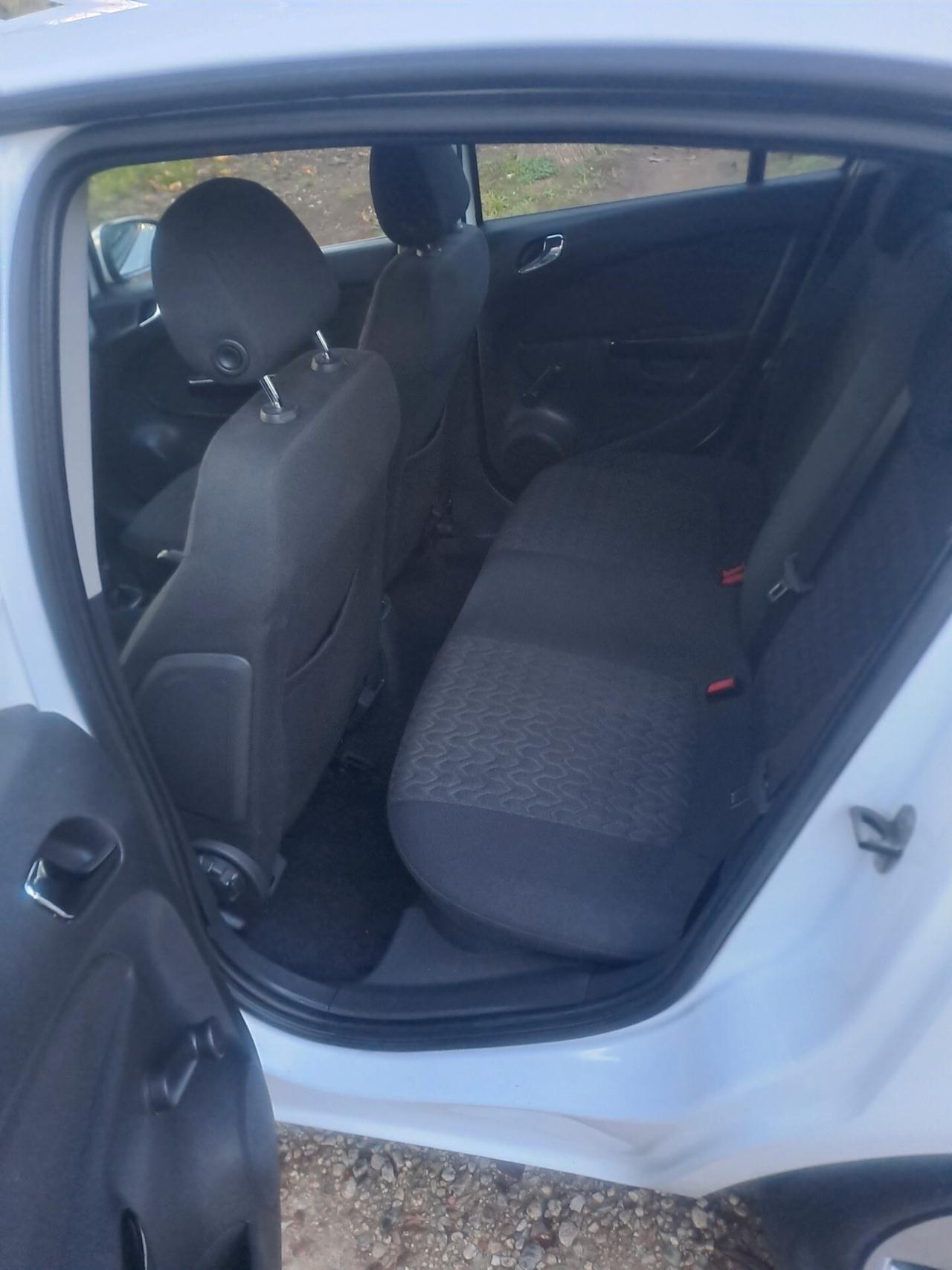 Opel Corsa 1.2 5 porte Sport km 114mila